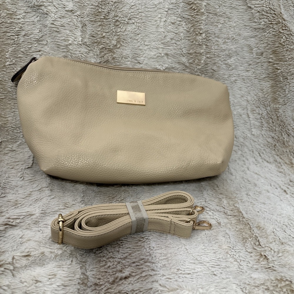 NWOT‎ Remi & Reid Women's Ivory Pebble Texture Clutch/Crossbody Handbag w/Strap